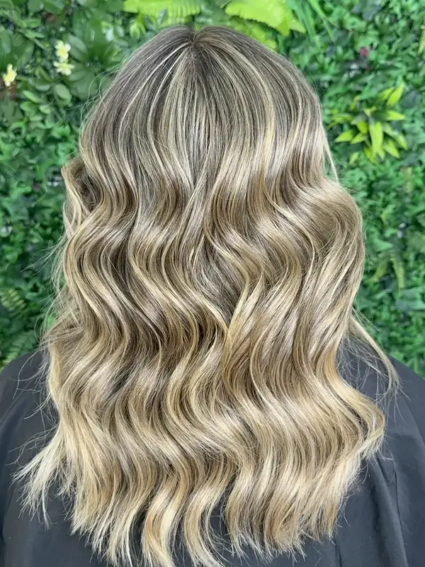 Balayage rubio de Pepa Romero